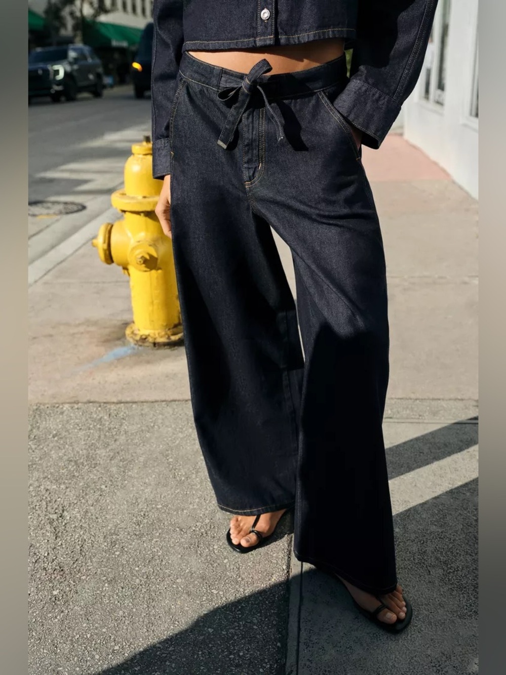Zara Black Wide-Leg Tie-Waist Jeans. POP